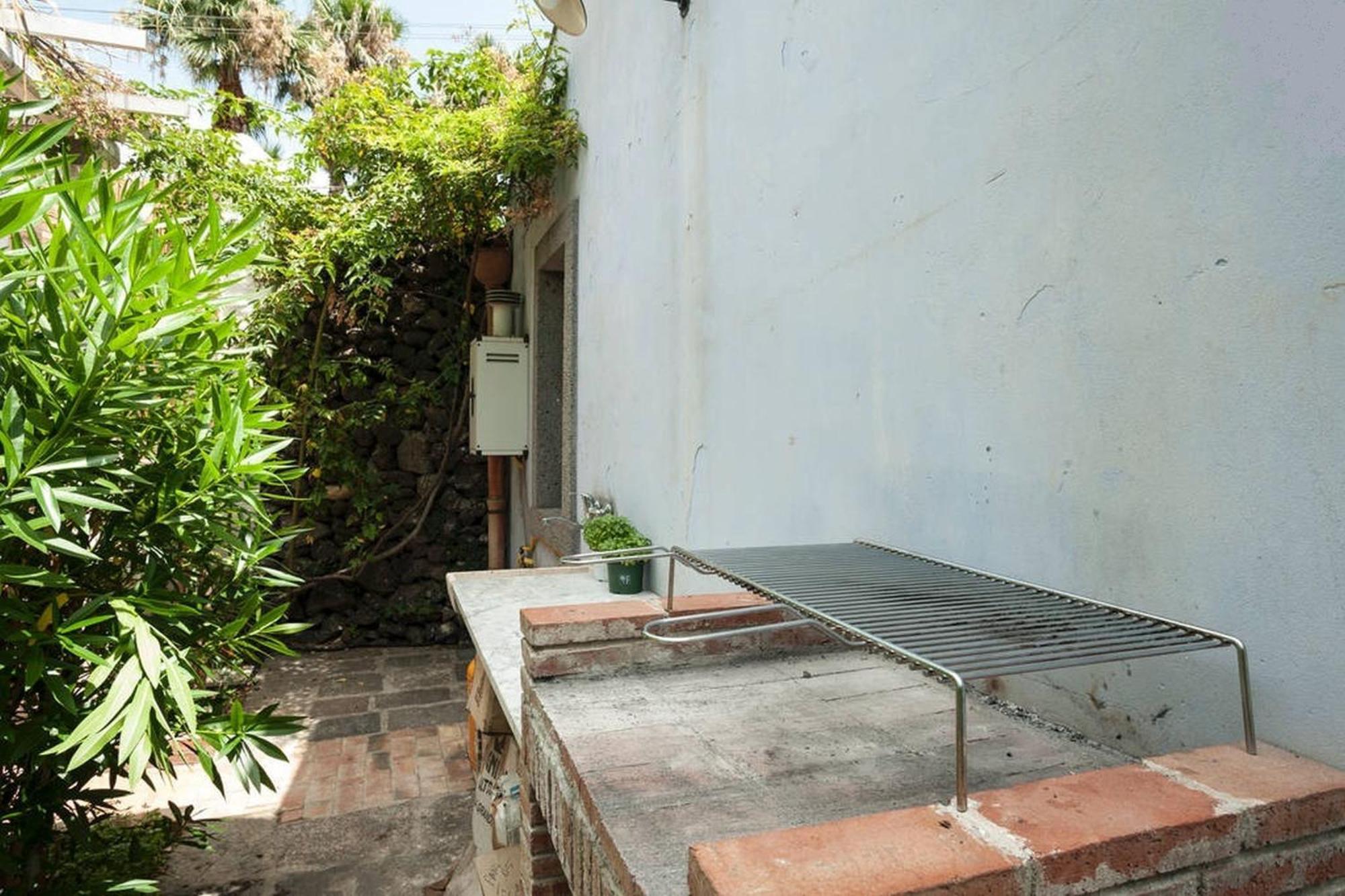 Come In Sicily La Pietra Monaca Apartment Acireale Cameră foto