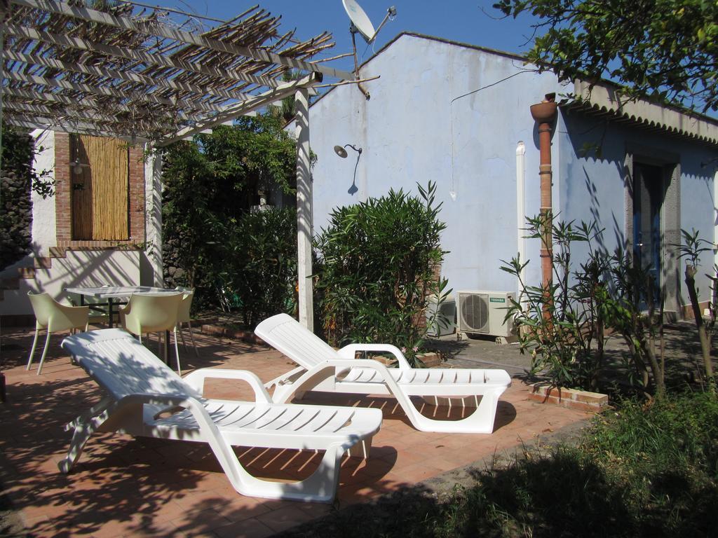 Come In Sicily La Pietra Monaca Apartment Acireale Cameră foto