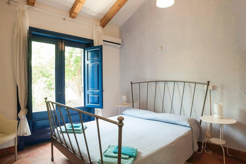 Come In Sicily La Pietra Monaca Apartment Acireale Cameră foto
